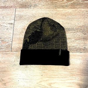 SNOTEK (NWOT) • Winter Toque / Hat • Unisex Fit • One Size • Army Green + Black